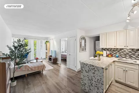 76-01 113th St #3D, New York City, NY 11375