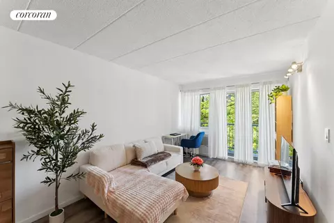 76-01 113th St #3D, New York City, NY 11375