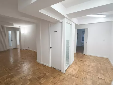 120 E 36th St #1C, New York, NY 10016