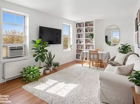 72-61 113th St #3C, New York City, NY 11375