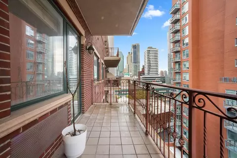 41-26 27th St #9-C, New York City, NY 11101