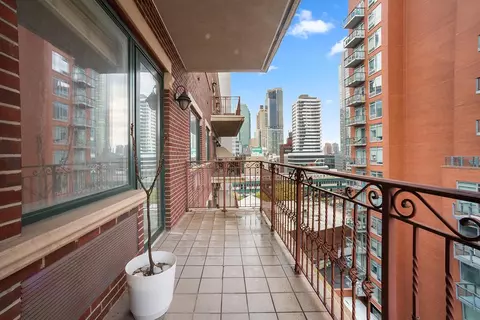 41-26 27th St #9-C, New York City, NY 11101