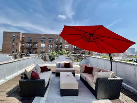 53-10 90th St #4-A, Elmhurst, NY 11373
