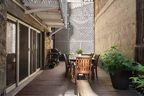 105 E 19th St #GARDEN, New York, NY 10003