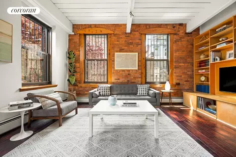 240 8th St #2S, Brooklyn, NY 11215