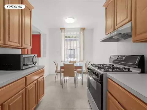 Kitchen - 1560 E 18th St #2C, Brooklyn, NY 11230 photo 1 of 3