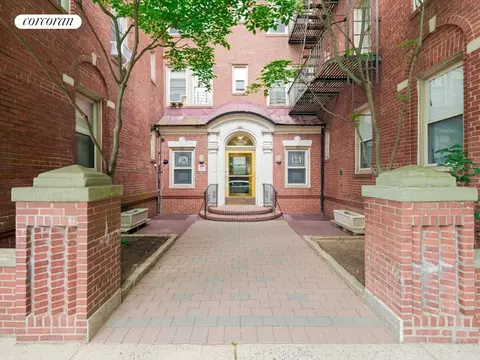 1560 E 18th St #2C, Brooklyn, NY 11230