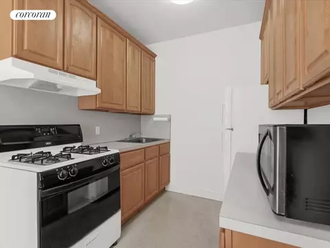 Kitchen - 1560 E 18th St #2C, Brooklyn, NY 11230 photo 3 of 3