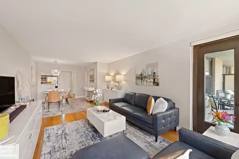 165 W 66th St #6F, New York, NY 10023