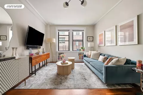 119 W 71st St #6D, New York, NY 10023