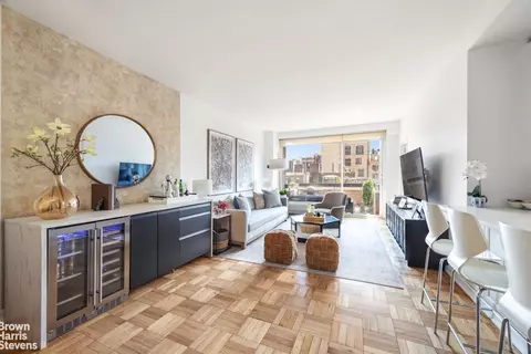 45 E 89th St #18G, New York, NY 10128