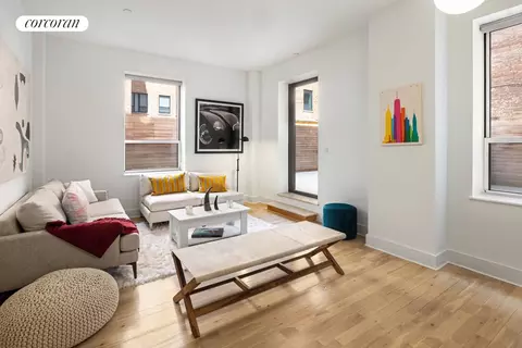 344 W 72nd St #TH2, New York, NY 10023