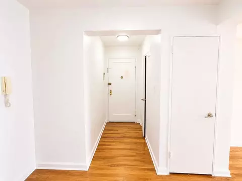 Entry Way - 2331 Ocean Ave #5A, Brooklyn, NY 11229 photo 1 of 1