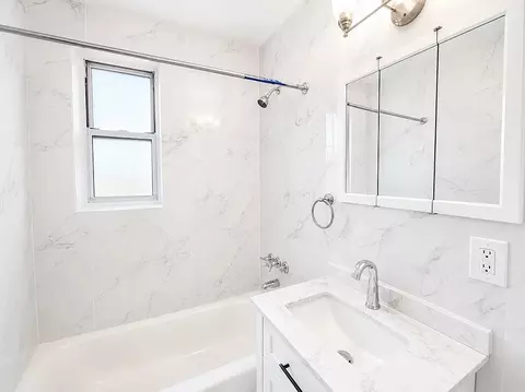 Bath - 2331 Ocean Ave #5A, Brooklyn, NY 11229 photo 1 of 1