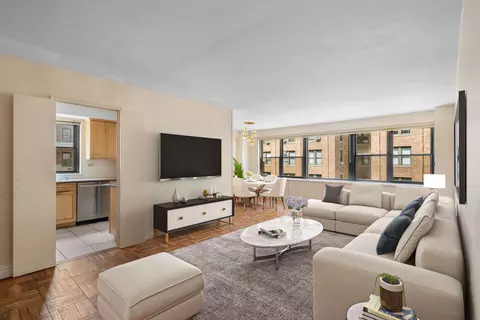 15 W 72nd St #8C, New York, NY 10023