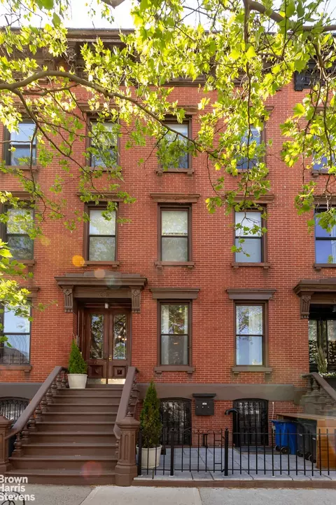 72 Conselyea St, Brooklyn, NY 11211