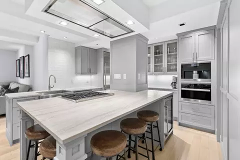 106 Central Park S #14B, New York, NY 10019