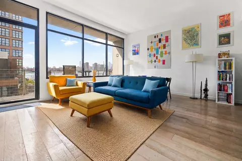 160 West St #PHC, Brooklyn, NY 11222