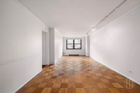 200 E 24th St #1008, New York, NY 10010