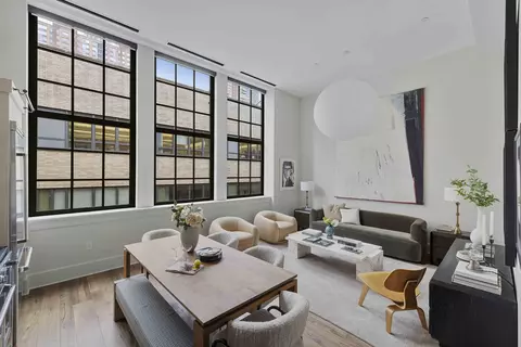 520 W 45th St #4C, New York, NY 10036