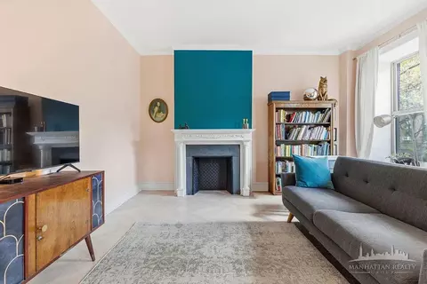 109 W 82nd St #2A, New York, NY 10024
