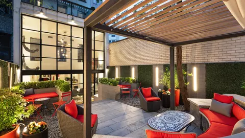 505 E 84th St, New York, NY 10028