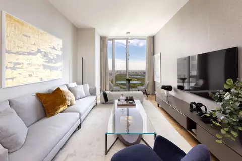 217 W 57th St #70N, New York, NY 10019