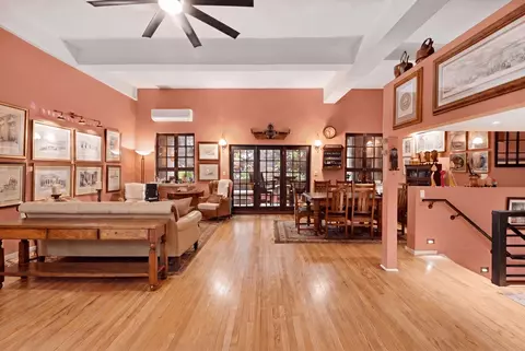 233 W 26th St #1RW, New York, NY 10001