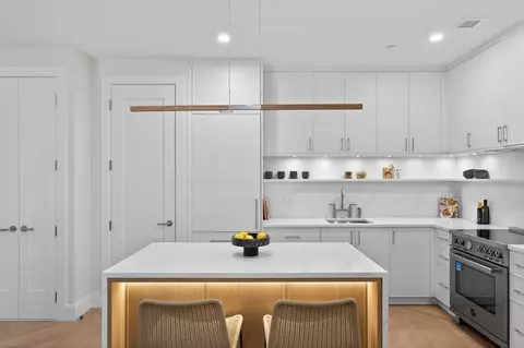 222 16th St #2B, Brooklyn, NY 11215