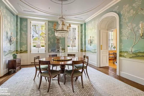 2 E 70th St #MAISONETTE, New York, NY 10021