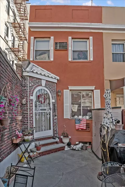 9315 Lafayette Walk, Brooklyn, NY 11209