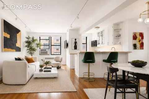 60 E 9th St #428, New York, NY 10003