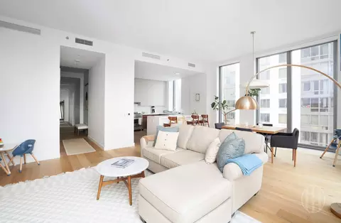 360 E 89th St #22A, New York, NY 10128