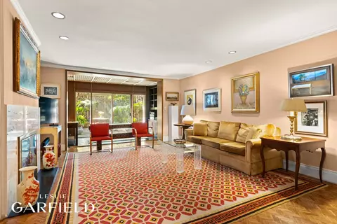 326 E 69th St, New York, NY 10021