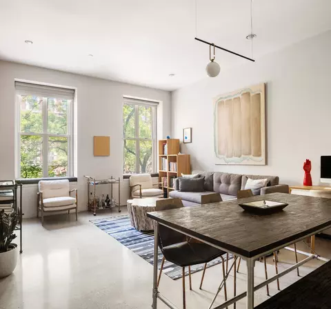 224 E 14th St #2, New York, NY 10003