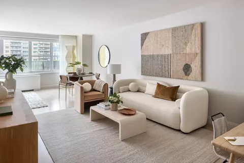 155 W 68th St #521, New York, NY 10023