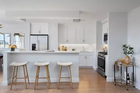 155 W 68th St #28E, New York, NY 10023