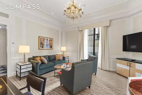 2 E 55th St #821W18, New York, NY 10022
