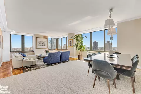 300 E 85th St #2705, New York, NY 10028
