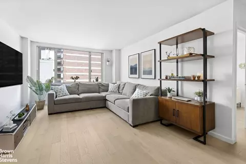 130 W 67th St #9C, New York, NY 10023
