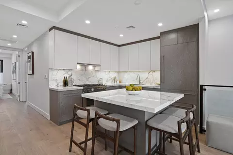 21-31 Shore Blvd #1B, Astoria, NY 11105