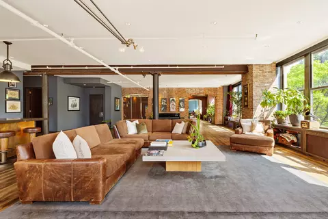 345 W 13th St #2E, New York, NY 10014