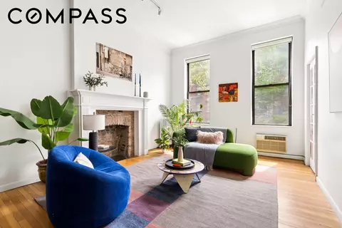 317 E 6th St #3, New York, NY 10003