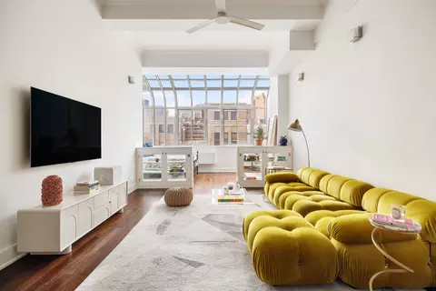 310 E 46th St #19S, New York, NY 10017