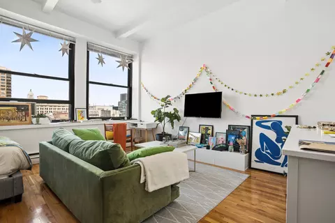 250 Mercer St #B1505, New York, NY 10012