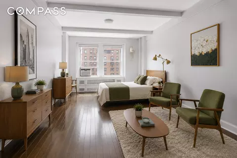 433 W 34th St #6E, New York, NY 10001