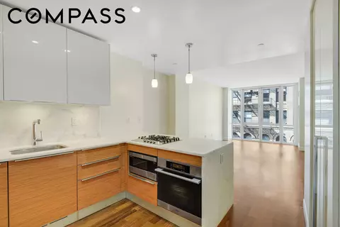 130 W 20th St #4B, New York, NY 10011
