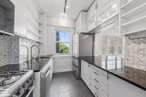 140 Cabrini Blvd #37, New York, NY 10033