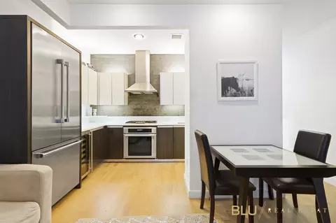 247 W 46th St #401, New York, NY 10036