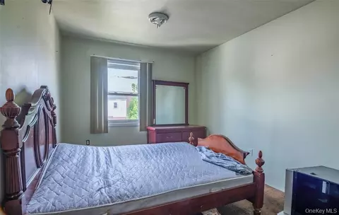 133-60 244th St, New York City, NY 11422